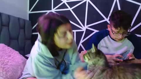 Abby y Crhiss  online show from 23, 2, 2025