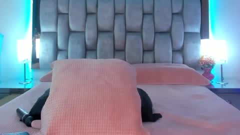 Snapshot of abby_blue01 chatting on 27, 2, 2025 abby_blue01 online show from 27, 2, 2025