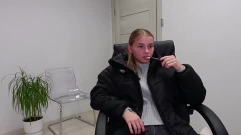 ABBY LAKER online show from 29, 12, 2024