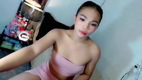abby_luxpinay online show from 28, 10, 2025