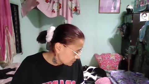 Snapshot of abbyasher chatting on 17, 12, 2024 Abby online show from 17, 12, 2024