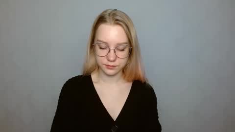 Abby Lovense is active online show from 17, 1, 2025