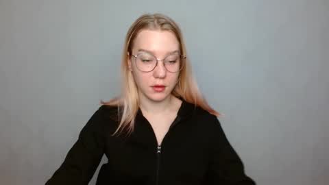 Abby Lovense is active online show from 25, 1, 2025