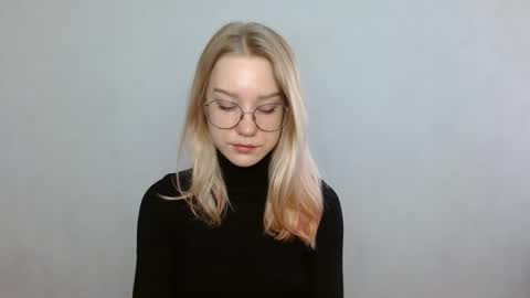 Abby Lovense is active online show from 3, 2, 2025