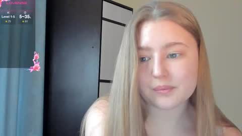 Snapshot of abbywyte chatting on 2, 3, 2025 Abby Stream at Sat Sun Mon Fri online show from 2, 3, 2025