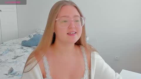 Snapshot of abbywyte chatting on 28, 9, 2025 Abby Stream at Sat Sun Mon Fri online show from 28, 9, 2025