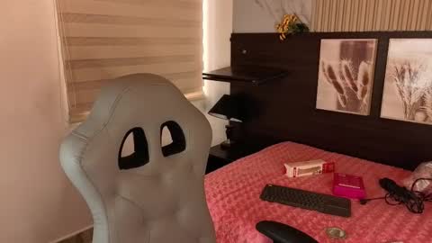 Abella online show from 10, 10, 2025