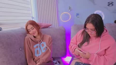 abella_as_ online show from 10, 4, 2026