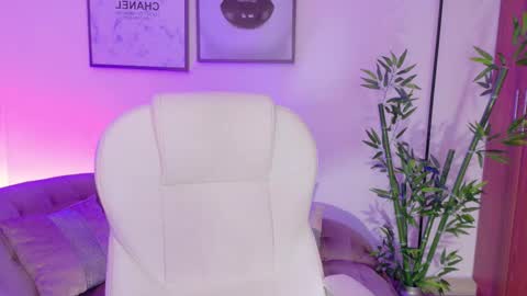  Abella Ruiz  online show from 7, 3, 2026