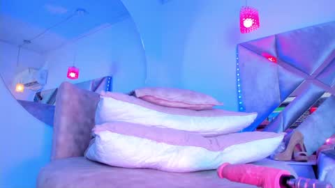 abelladgr online show from 5, 1, 2025