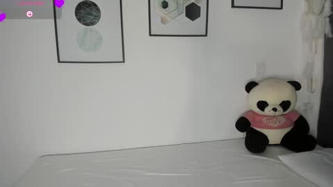 Snapshot of abigail_w chatting on 10, 9, 2025 abigail online show from 10, 9, 2025