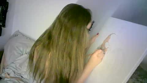 Snapshot of abigailove4u chatting on 17, 12, 2024 GoldenFish online show from 17, 12, 2024