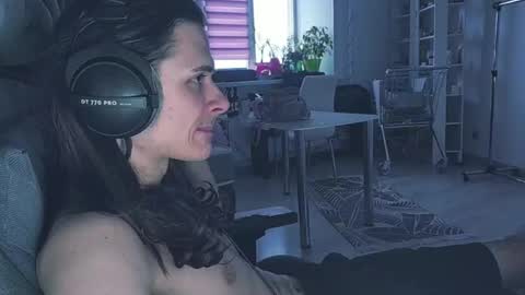 hi  cum in pvt noi extra tip online show from 11, 4, 2026