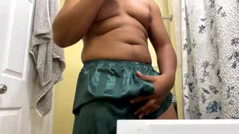 Snapshot of aboveaverage39 chatting on 13, 10, 2025 aboveaverage39 online show from 13, 10, 2025