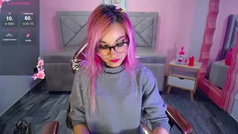 Snapshot of abril_ch_ chatting on 10, 11, 2025 abril_ch_ online show from 10, 11, 2025