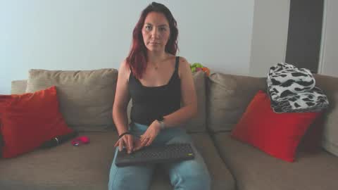 Snapshot of abril_fostter chatting on 17, 10, 2025 abril_fostter online show from 17, 10, 2025