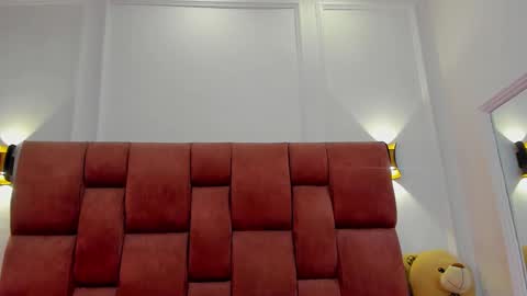 Abril jones online show from 7, 1, 2025