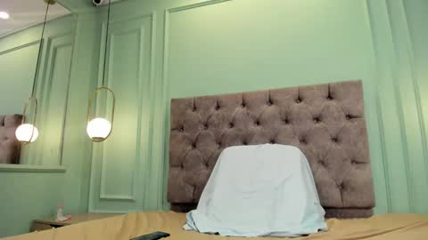 Abril jones online show from 21, 1, 2025