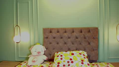 Abril jones online show from 24, 2, 2025