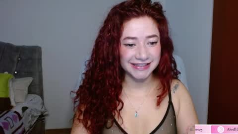 Snapshot of abril_lovee2 chatting on 29, 3, 2026 Abril online show from 29, 3, 2026