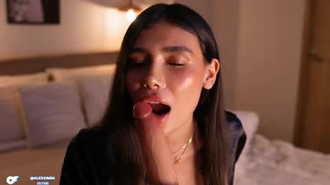 Snapshot of abril_w18 chatting on 15, 5, 2026 My name is Alexa. Please say hello I like to chat with you. If you have requests please use tip online show from 15, 5, 2026