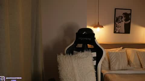 Snapshot of abril_w18 chatting on 5, 6, 2026 My name is Alexa. Please say hello I like to chat with you. If you have requests please use tip online show from 5, 6, 2026