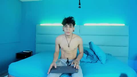 Abril and Julian online show from 24, 2, 2026