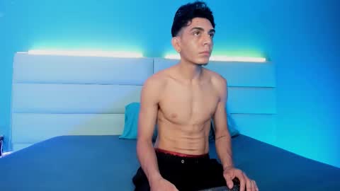 Abril and Julian online show from 2, 3, 2026