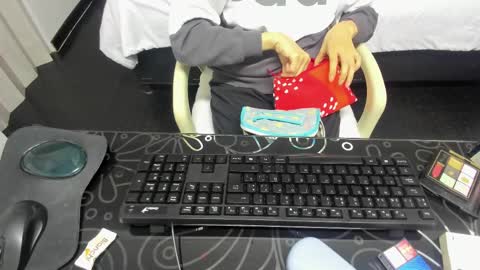 Snapshot of abrillee1 chatting on 1, 3, 2025 ABRIL online show from 1, 3, 2025