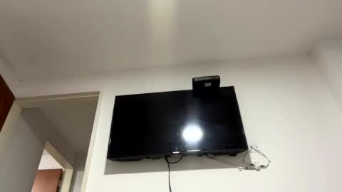 Snapshot of abrilsantosxo chatting on 9, 5, 2026 abrilsantosxo online show from 9, 5, 2026