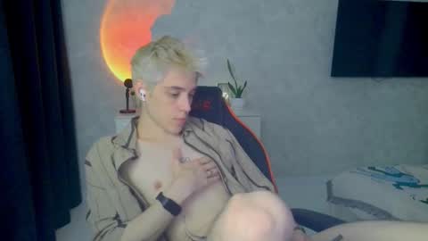 Snapshot of abslut chatting on 9, 9, 2025 Nick online show from 9, 9, 2025