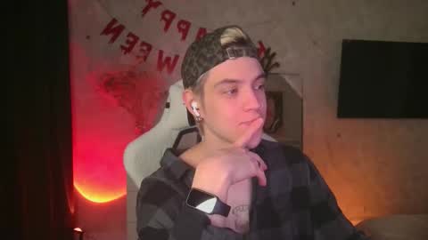 Snapshot of abslut chatting on 30, 10, 2025 Nick online show from 30, 10, 2025