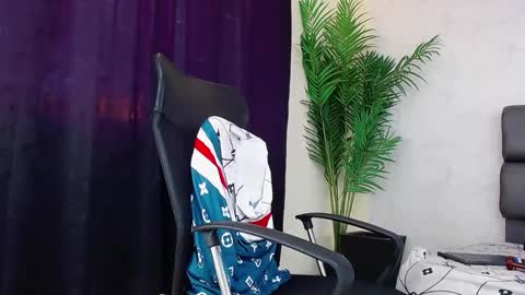 Snapshot of ace_owens chatting on 11, 12, 2024 ace_owens online show from 11, 12, 2024