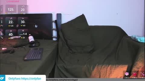 centric independent model   online show from 22, 2, 2025