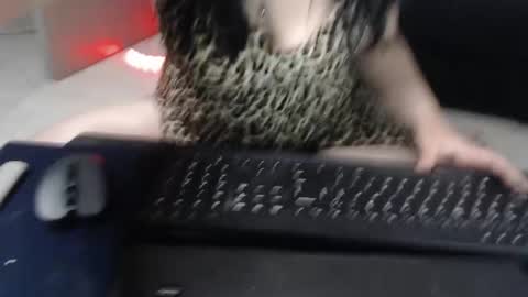 Snapshot of ada_rain chatting on 8, 5, 2026 Ada online show from 8, 5, 2026