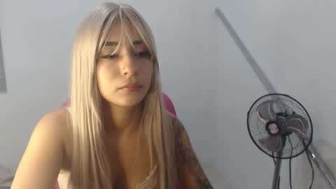 Snapshot of adagny chatting on 25, 11, 2025 adagny online show from 25, 11, 2025