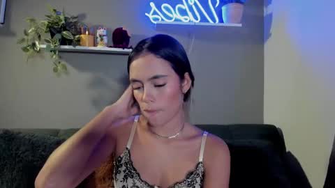 Snapshot of adahara_miller chatting on 9, 10, 2025 Adahara online show from 9, 10, 2025