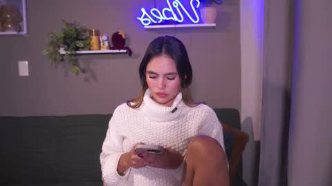 Snapshot of adahara_miller chatting on 21, 11, 2025 Adahara online show from 21, 11, 2025