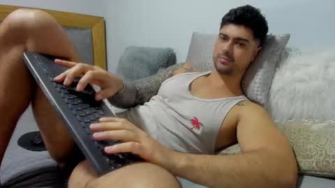 Snapshot of adam_clarke chatting on 19, 12, 2024 adam clarke online show from 19, 12, 2024