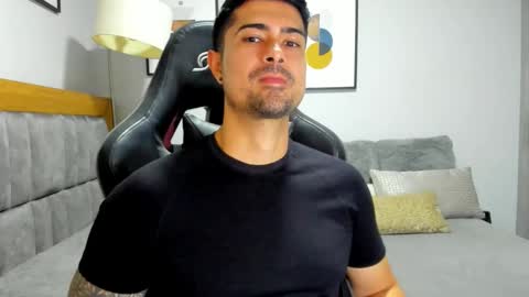 adam clarke online show from 5, 11, 2025