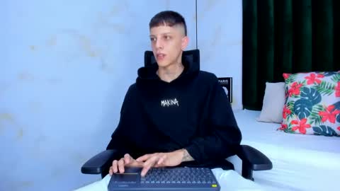 Adam online show from 22, 1, 2025