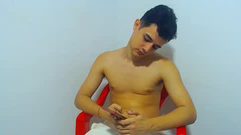 adam hot11 online show from 1, 3, 2025