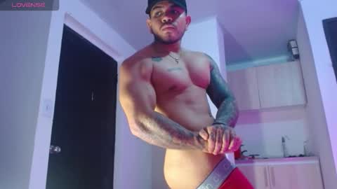 adam shilder7 online show from 16, 1, 2026