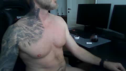Snapshot of adam_sweden85 chatting on 16, 10, 2025 Adam online show from 16, 10, 2025
