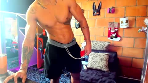 Adam Valencia online show from 10, 12, 2024