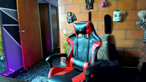 Adam Valencia online show from 7, 3, 2025