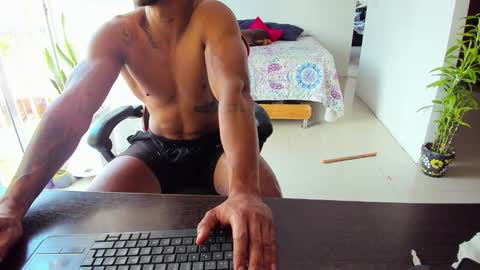 Adam Valencia online show from 20, 10, 2025