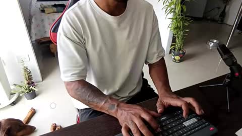 Adam Valencia online show from 18, 2, 2026