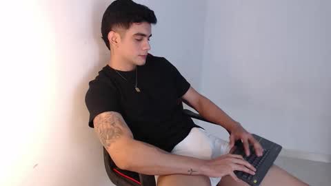 Hello guys excuse my absence I will be absent for several days for health reasons I hope you understand thank you very much. online show from 5, 10, 2025