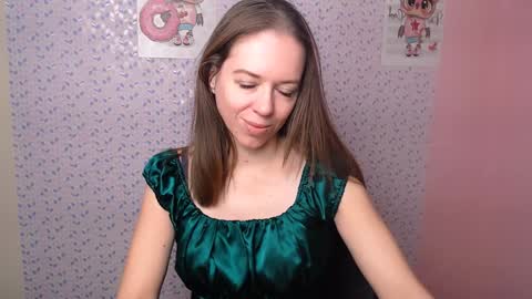Snapshot of adamais_ chatting on 8, 12, 2024 adamais_ online show from 8, 12, 2024